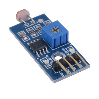 

LM393 Photosensitive Resistance Light Sensor Relay Module for Arduino