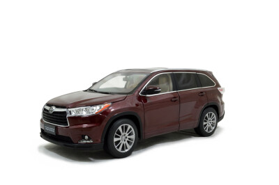 

118 scale Toyota Highlander 2015 diecast model car red