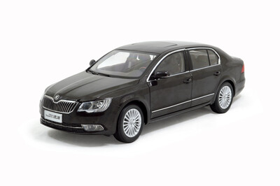 

1:18 scale Skoda SuperB 2013 diecast model car brown