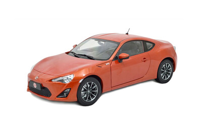 

118 scale Toyota GT86 2013 diecast model car orange