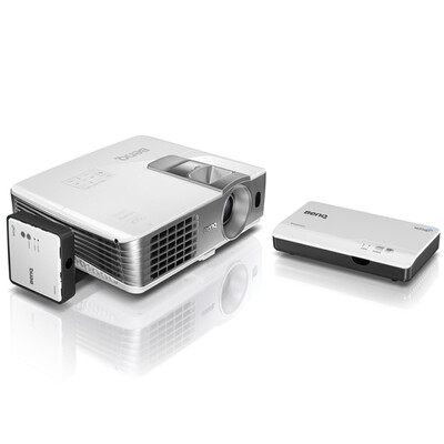 

BenQ (BenQ) W1075 домашнего проектор проектор (разрешение высокой четкости 1080P 2200 люменов 3D без экрана телевизора)