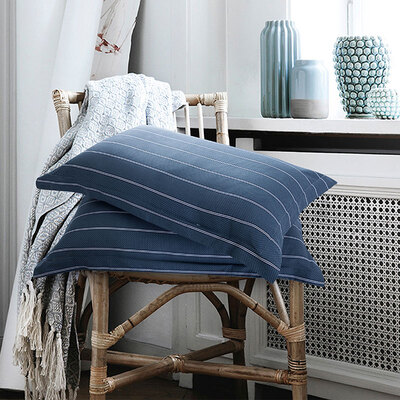 

Ying Xin home textiles cotton skin care pillowcase high-density high-density twill printing pillow bagging a 48 74cm leisure time