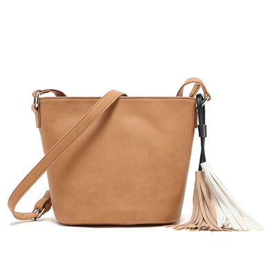 

MICOCAH Brand New Arrival Women Messenger PU Leather Bag Design With Tassel Solid Color Brand Bag Withe Zipper Bags GL30015