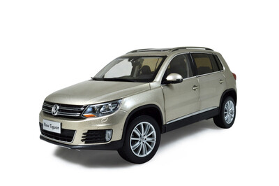 

118 scale VW Volkswagen Tiguan 2013 diecast model car gold