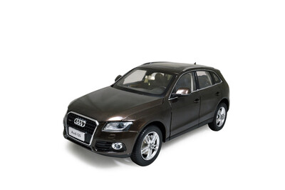 

1:18 scale Audi Q5 2014 diecast model car brown