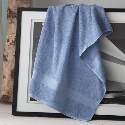 

Jingdong supermarket] Lanshi (LENCIER) bath towel home textiles five-star hotel cotton combed satin file towels to increase the thickening of tender green green 500g 140 * 70cm