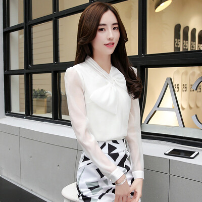 

Утром 2017 года корейская версия осенней шифон рубашки с длинными рукавами свободно простой небольшой V-образным вырезом моды элегантный куртка S71R0280A7L белый L