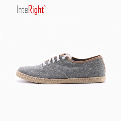 

INTERIGHT men Korean version of the simple sky along the fashionable casual shoes M002 light blue gray 42