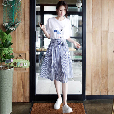 

Длинные Юэ Женская геометрическая картина Белая футболка + длинная полосатая слоновая юбка Маленькая свежая юбка Set LWQZ173416 White L