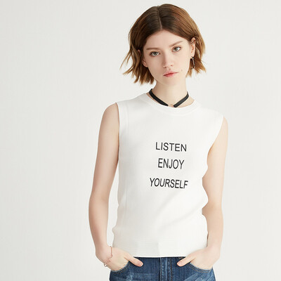 

Yixiang Liying 2017 summer new letter printing sleeveless sweater 160439005 white