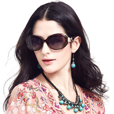 

Love LianSan polarized sunglasses female section of the big frame fashion face color film diamond Korean driving mirror sunglasses GD103 black polarized light