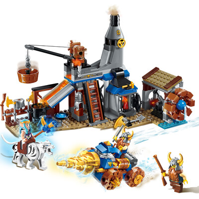 

Просвещение (просветить) строительные блоки собраны обучающие игрушки для детей Нового замка рыцарей Warcraft серии слава военных атак кузницы