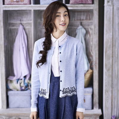 

Yan Man INMAN 2017 autumn new art hit color embroidery short paragraph long-sleeved cardigan sweater woman 1871131282 shallow water blue