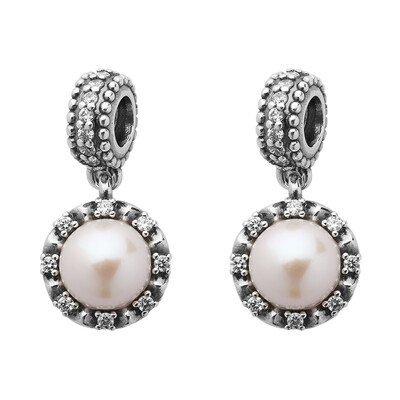 

PANDORA Pandora's graceful white pendant 791385P