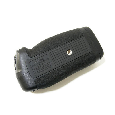

Nikon MB-D17 battery handle for Nikon D500