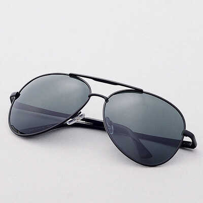 

Dusena (DUSENNA) sunglasses male polarized sunglasses driver glasses men's frog mirror 1 # black and gray