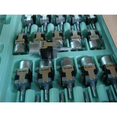 

Quadruple tapped remote motor potentiometer shaft 25MMF B100K