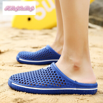 

ToBabyOneBaby sandals summer summer beach slippers trend of Korean male Crocs male couple slippers 2017 half size trendsetter