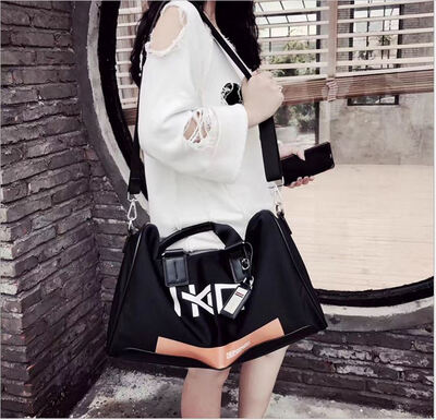 

Ladies business casual fitness bag as gift for women