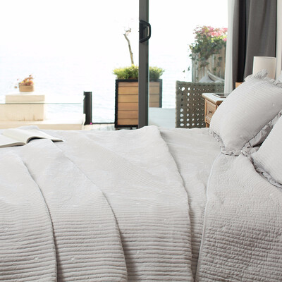 

Cotton Bed Lid Of The Four Seasons Three-piece Ou Shi Yan Seam Is Cotton Sheet Multi-Purpose Bedclothes Set Covered