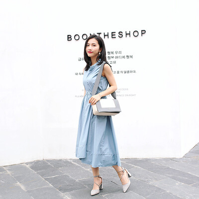 

2017 fashion new summer and autumn new ladies loose loose high waist dress sleeveless collar single-breasted lotus leaf long skirt