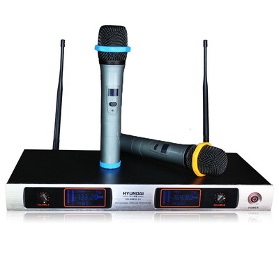 

Современный (HYUNDAI) H-13 микрофон KTV домашний кинотеатр беспроводной микрофон обеими руками держа микрофон емкости Michaela OK арене Серый