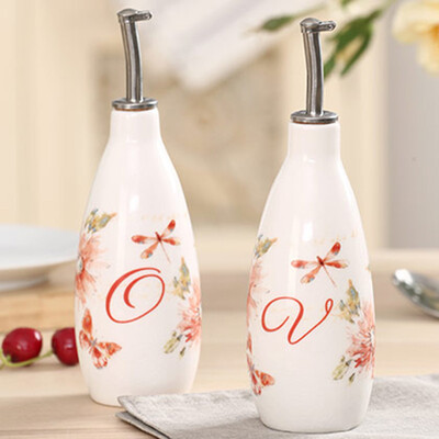 

A Ting Ice crack pot seasoning bottle 2 piece ceramic