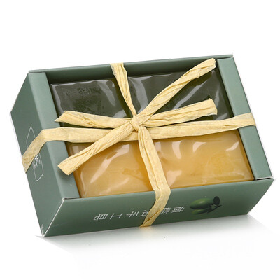 

Is a hand-colored olive oil soap 100g (cleansing bath