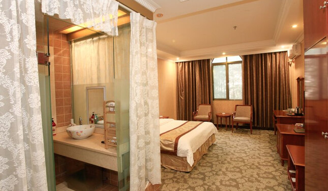 成都黄大师爱心酒店