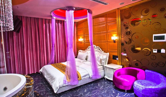 广州2099爱情酒店