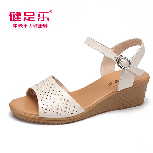健足乐 中老年妈妈软底休闲女舒适坡跟皮沙滩凉鞋  J921250003 米色 40