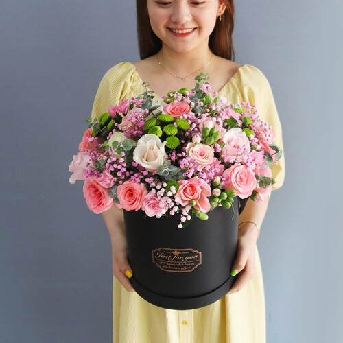绿依人 鲜花速递抱抱桶玫瑰花送女友老婆红玫瑰礼盒花束生日礼物预定全国同城花店送花上门 33朵粉玫瑰抱抱桶