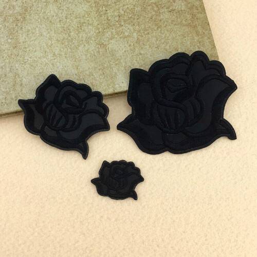1-5个装黑白色玫瑰花朵大号小号布贴衣服裤子牛仔修补丁贴花补洞刺绣贴布. 黑色 黑色三个(大中小)