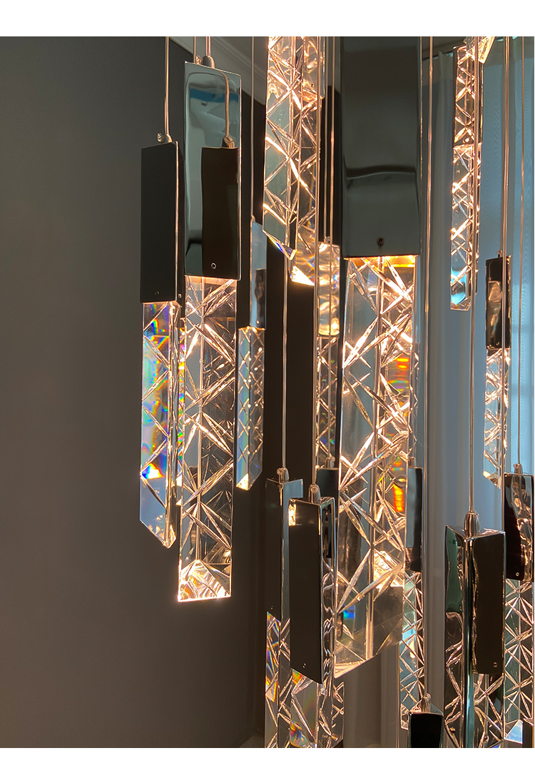 善 别墅复式楼梯间长吊灯北欧轻奢简约旋转挑空公寓loft三角水晶柱灯