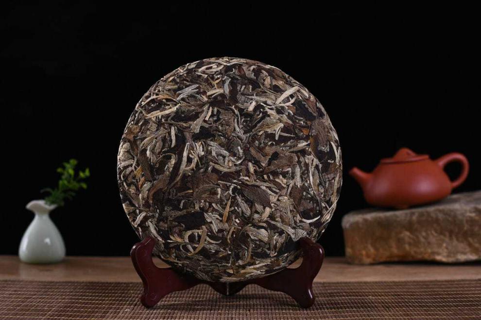 357克/饼 云南普洱古树白茶 月光白生茶早春古树大叶老白茶饼克 云南