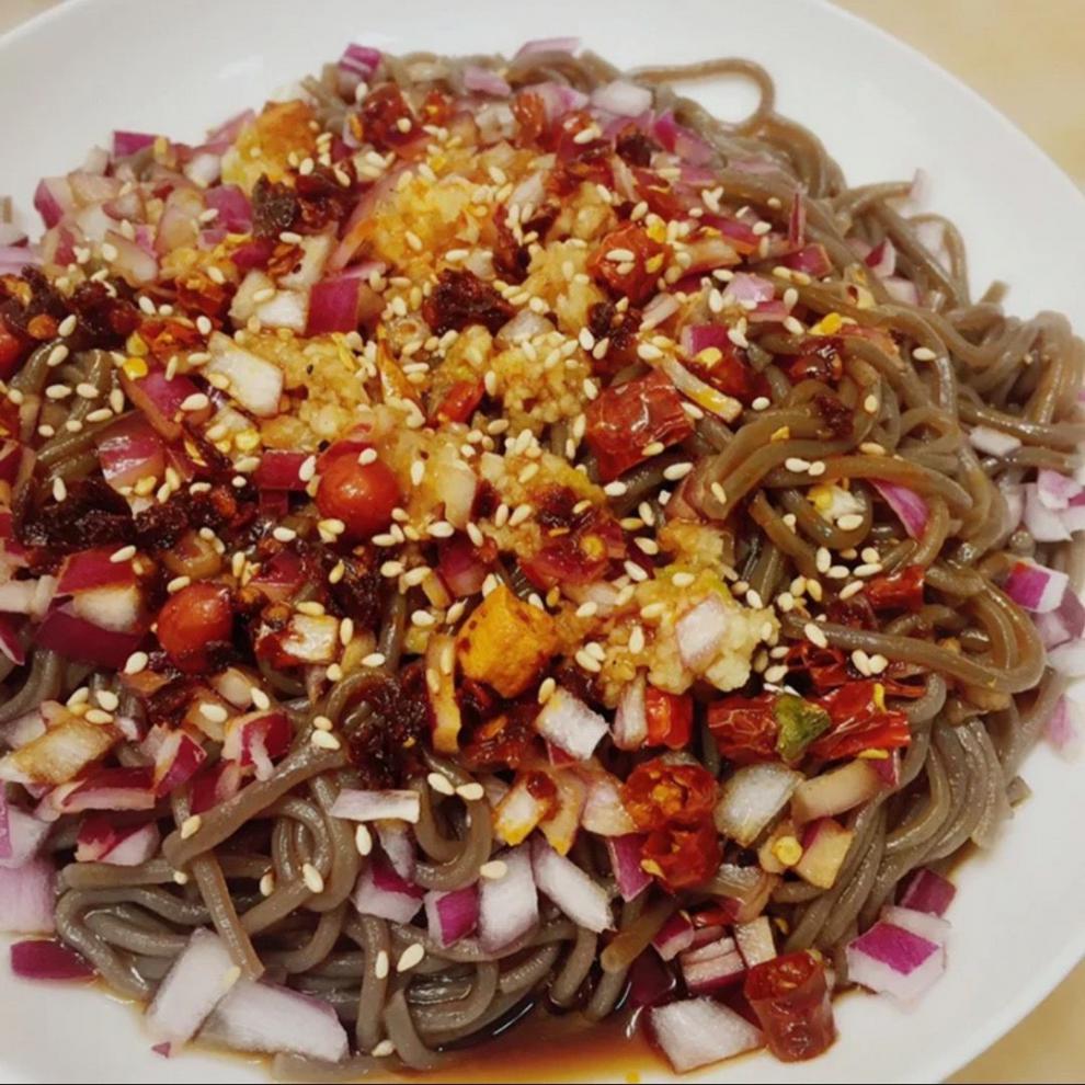 酸辣蕨根粉丝凉拌 玉米面条火锅麻辣烫食材 五谷荞麦粗面批发 蕨根粉