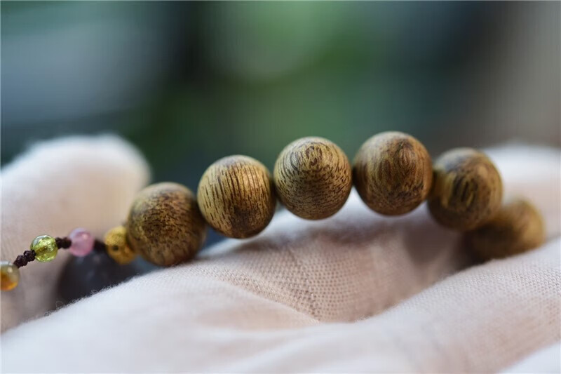 福禄虎惠州奇楠沉香料油脂丰富分白沉香手链定制款 奇楠素串10mm 12mm