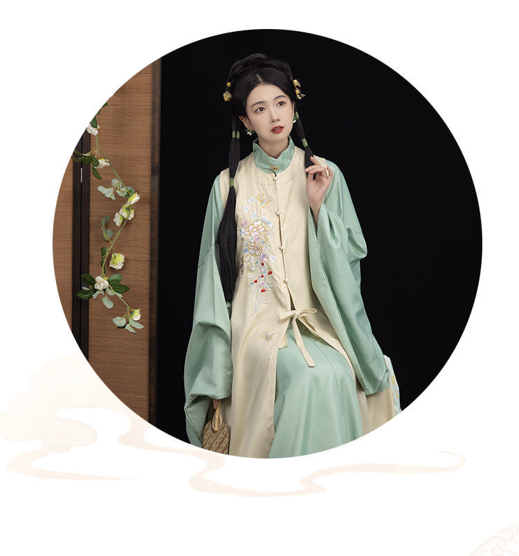 宫九歌 宫羽衣秋意浓汉服女明制立领长袄中国风秋冬刺绣三件套装h10