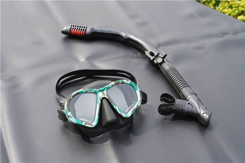 潜水面镜水肺lw迷彩蛙人潜水面镜自由水中呼吸管套装高清透光大视野