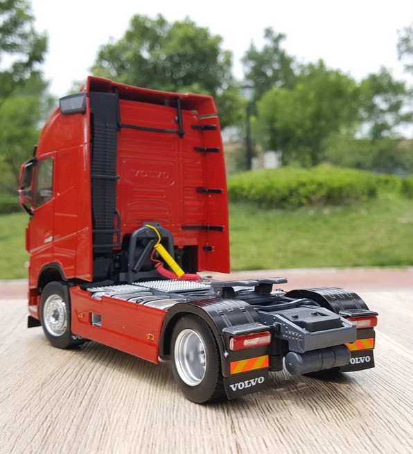 volvo沃尔沃fh1642牵引车拖头平板运输卡车合金汽车模型132奔驰新