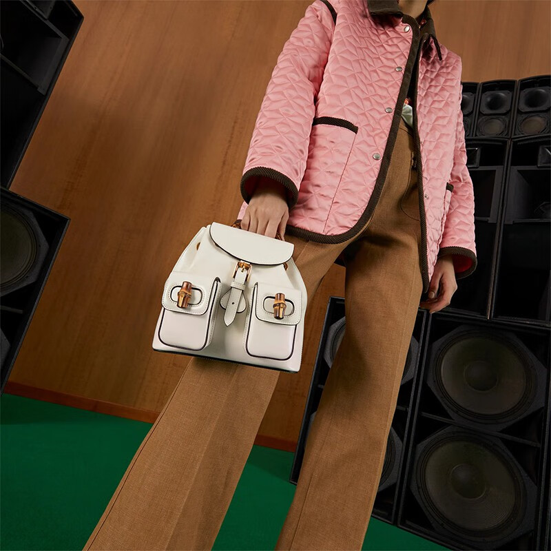 gucci古驰女包22秋冬新品竹节背包纯色皮革双肩包702101 uzy0t 1000