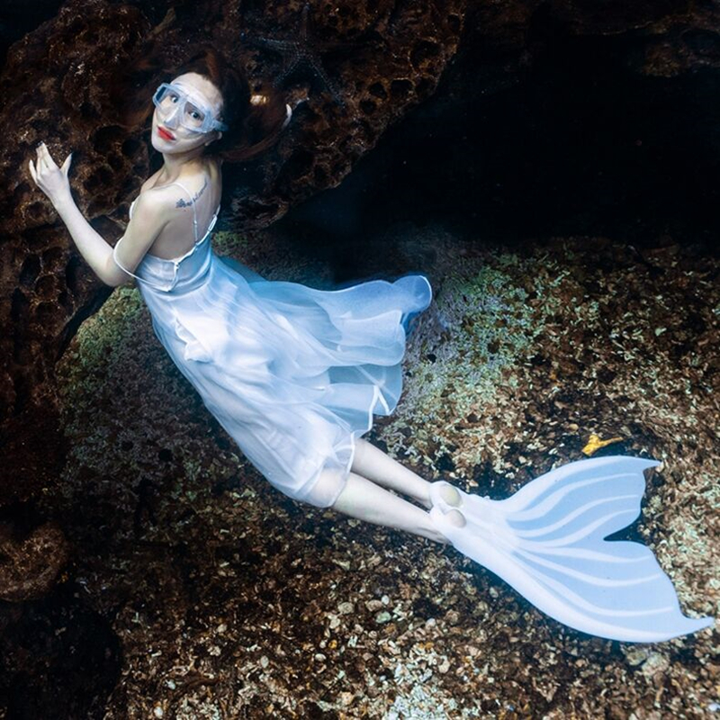 京选优品澳洲脚蹼美人鱼脚蹼硅胶柔软潜水鱼尾巴脚蹼包自由泳橡胶单蹼