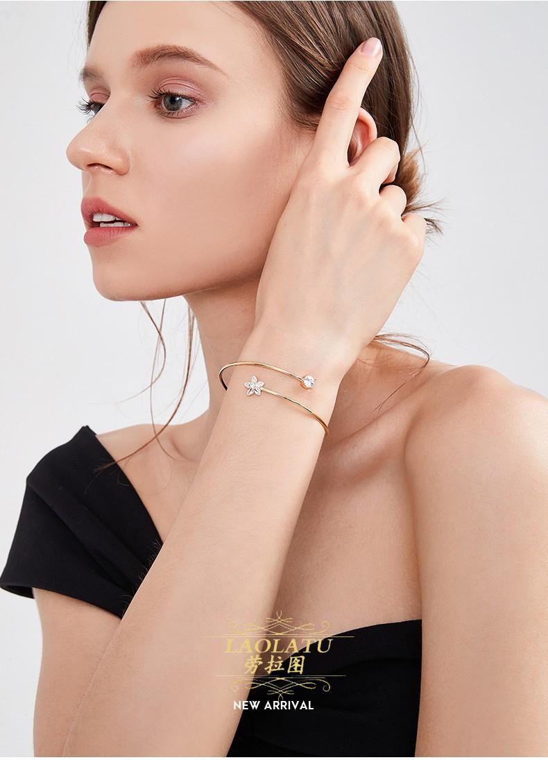 劳拉图laolatu轻奢品牌手镯女花朵开口ins简约气质手饰品复古百搭可