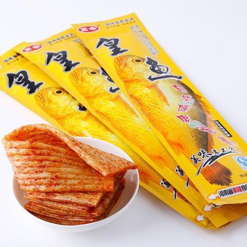 皇鱼23g袋辣条黄鱼辣条麻辣香辣儿时回忆休闲零食批发鱼酷辣条10袋