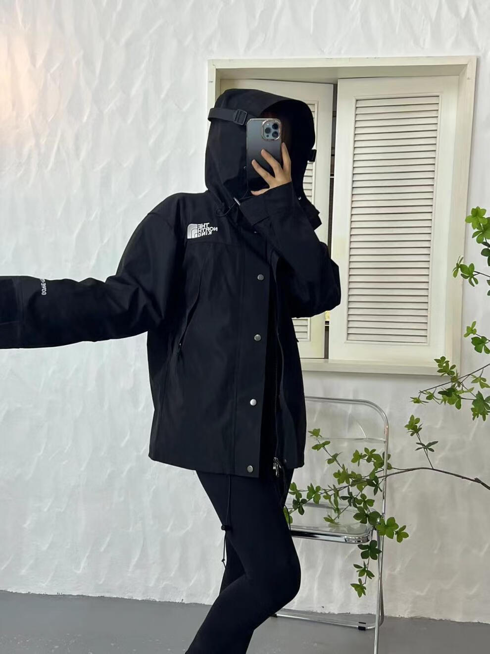 北面羽王冲锋衣1990美版情侣款户外运动防风防水 goretex男女外套 米