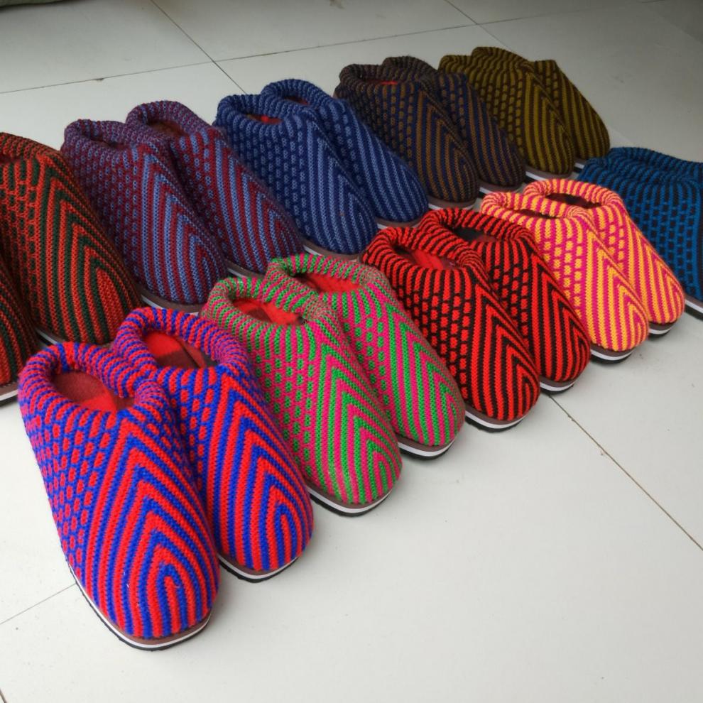 适用场景:居家图案:拼色款式:棉拖鞋风格:休闲风制鞋工艺:缝制鞋鞋底