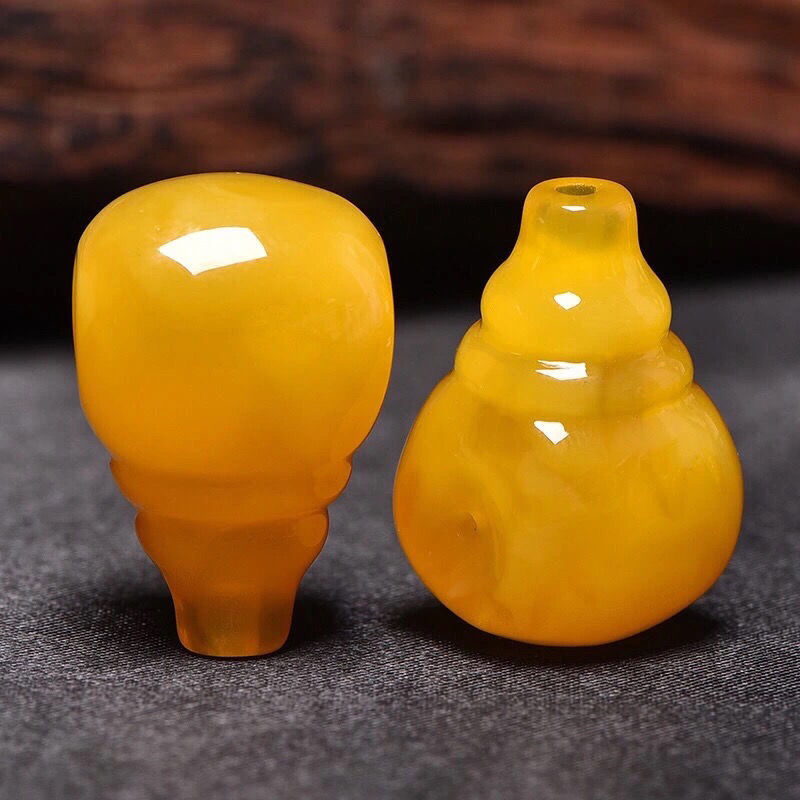 致如祎原创蜜蜡三通佛头原矿鸡油黄老蜡俄料三通配珠星月金刚文玩配饰