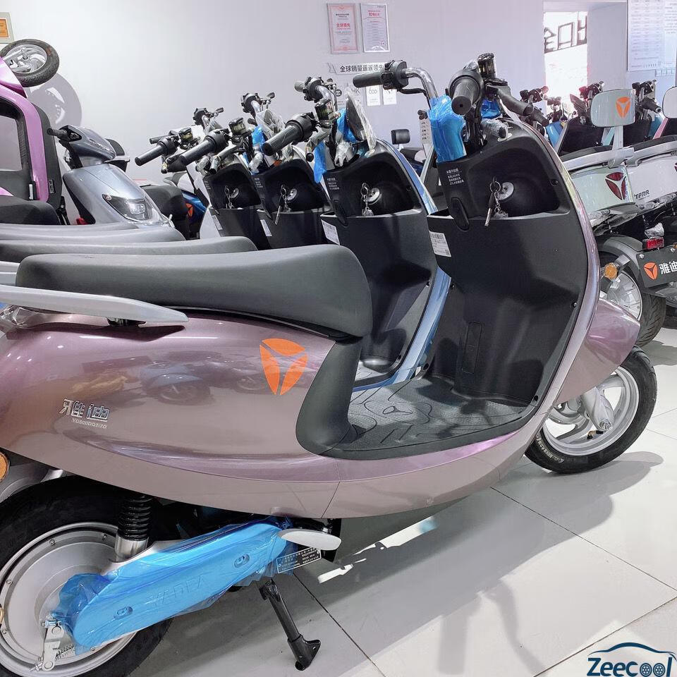 雅迪电动车米露原装脚垫脚踏垫防水垫米露款脚垫雅迪电动车米露原装