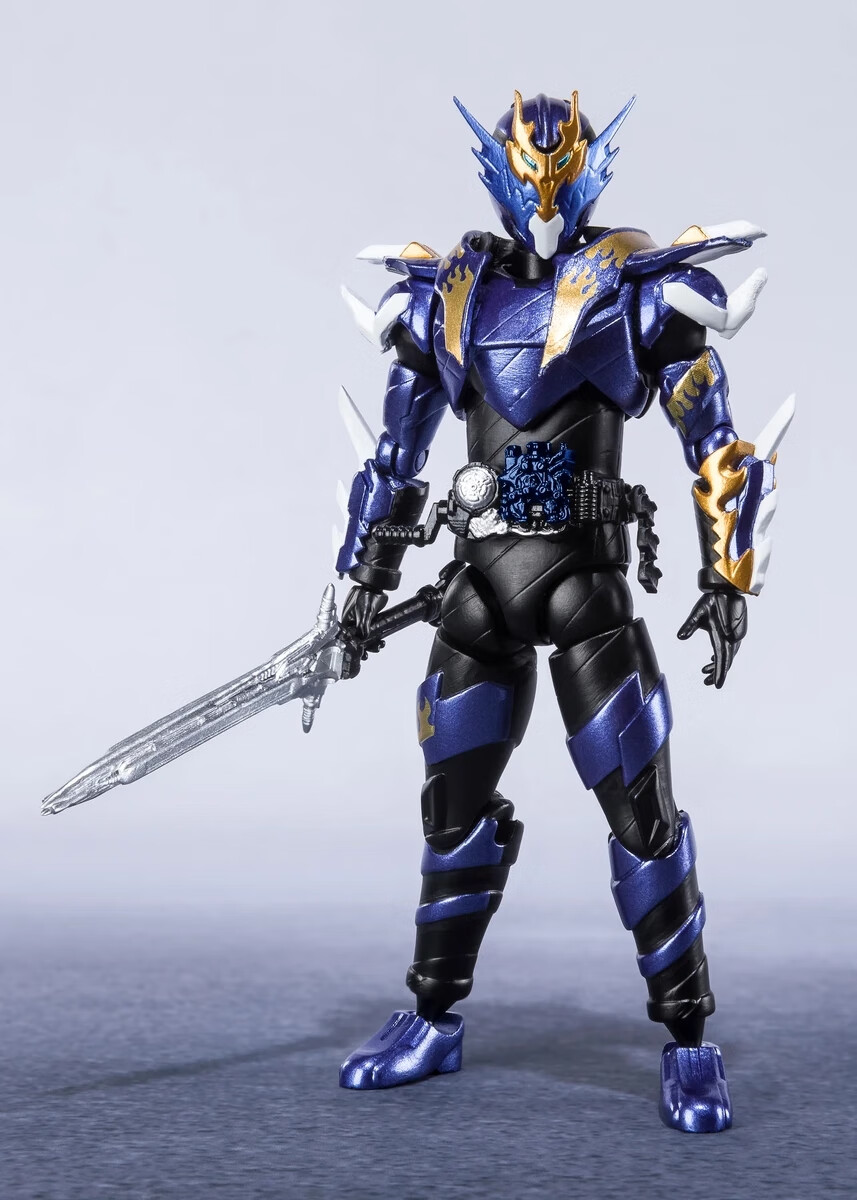 假面骑士build创骑 兔坦 食玩装动系列 rkf可动模型 夜霸 血潜 全新