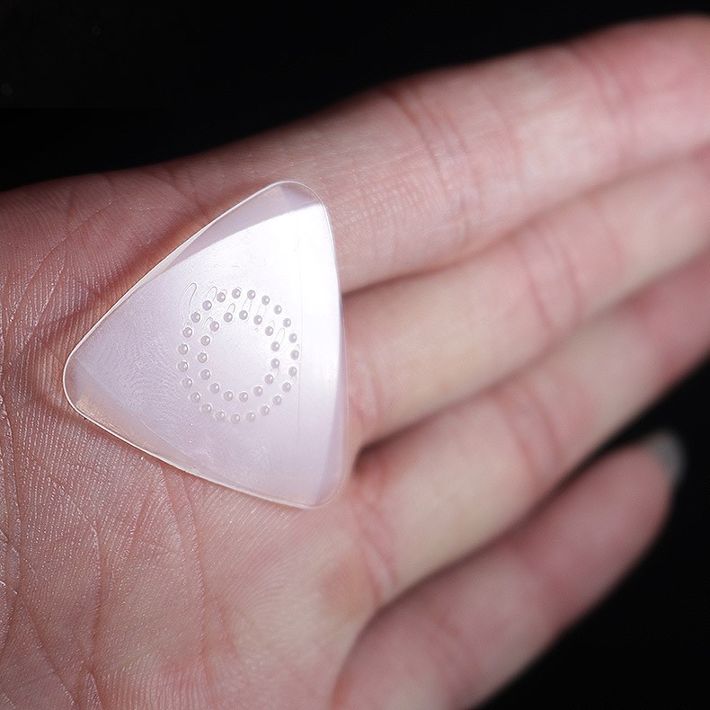 赛璐璐尼龙演奏中阮拨片柳琴拨片弹片拨子大小阮尼龙拨片耐磨 中阮